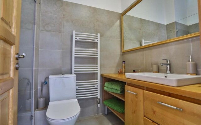 Luxurious Chalet near Pirin Golf Resort