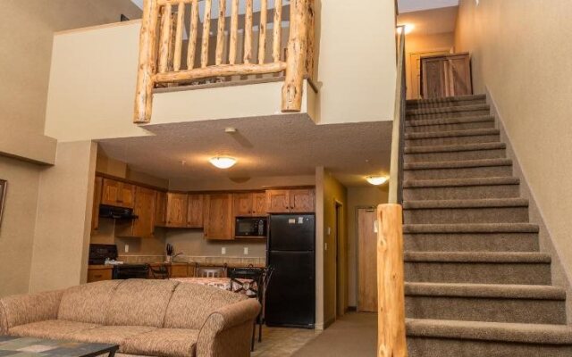 Elkwater Lake Lodge and Resort