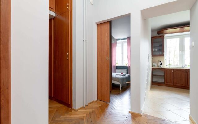 Saska Kepa Modern Apartment