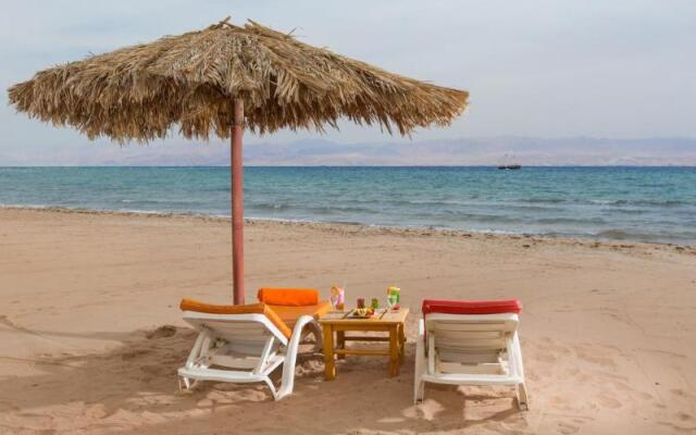 Strand Taba Heights