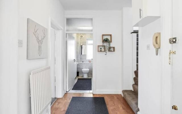 Duplex 3 Bedroom Flat Golders Green Central London