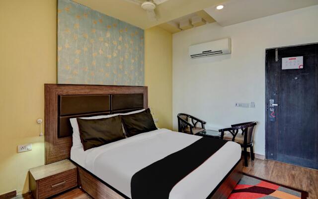 OYO Townhouse 415 Hotel Cosmos