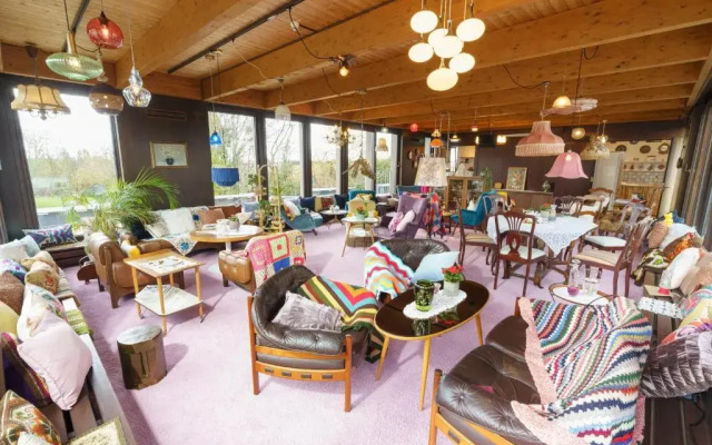 Tante ALMA’s Bonner Hotel