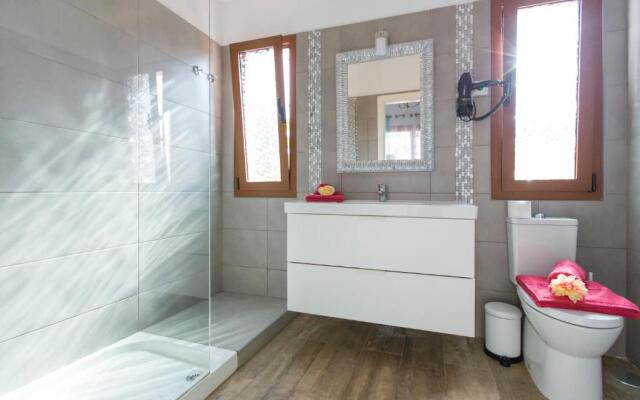 Villa Bella Lucia 3. Piscina Climatizada, WiFi, BBQ.