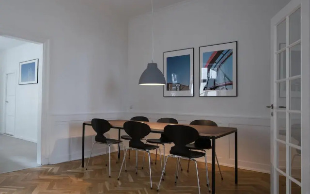 Beautiful 2-bed in top Location