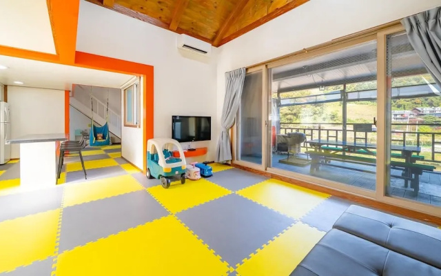 Gapyeong Lucerne Kids Spa Pension