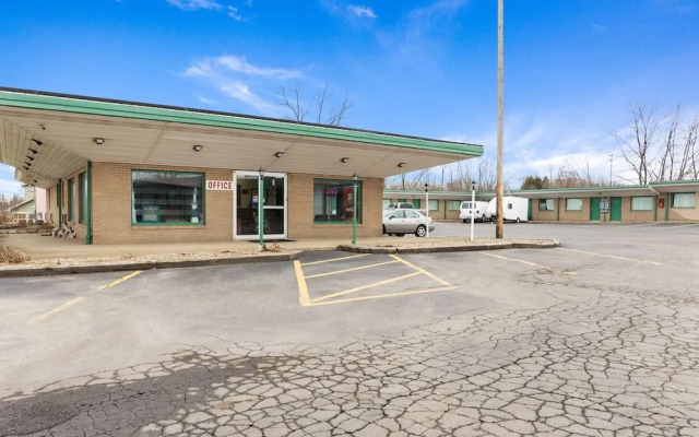 Oyo Hotel North Lima Oh Boardman1