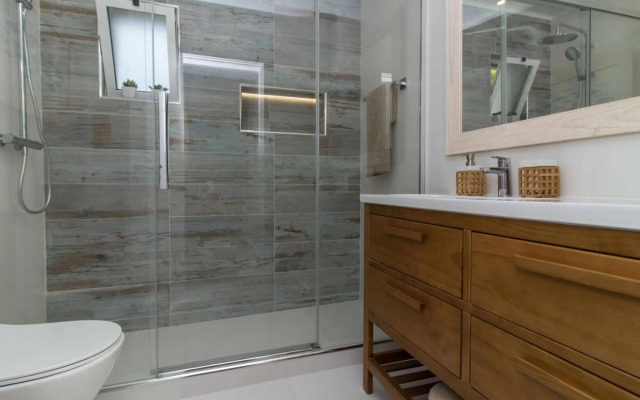 Beach House Apartment by Stay-ici, Algarve Holiday Rental