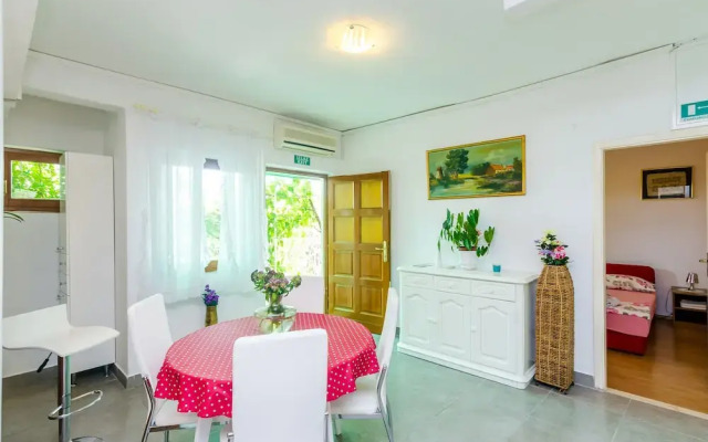 Apartment Ines