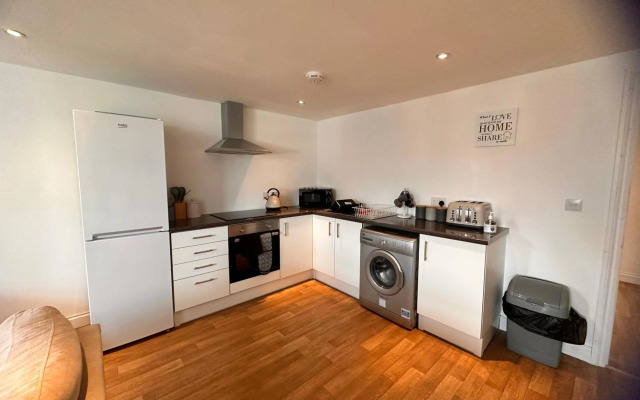 joe kelly buildings flat four sleeps 2