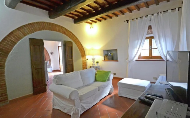 Villa in Tuscany With Pool Near Cortona