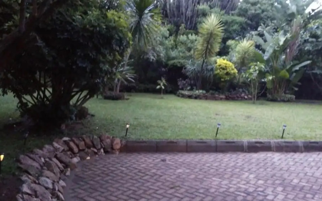 Lynn's Guest House