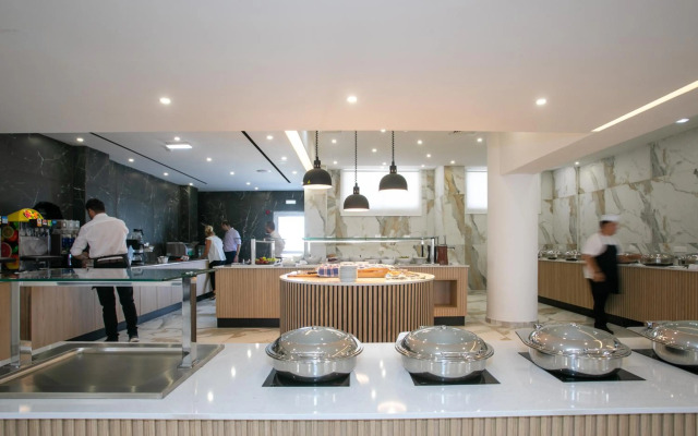 Papouis Protaras Hotel