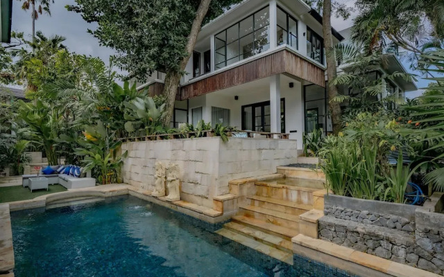 Martini Suites Umalas