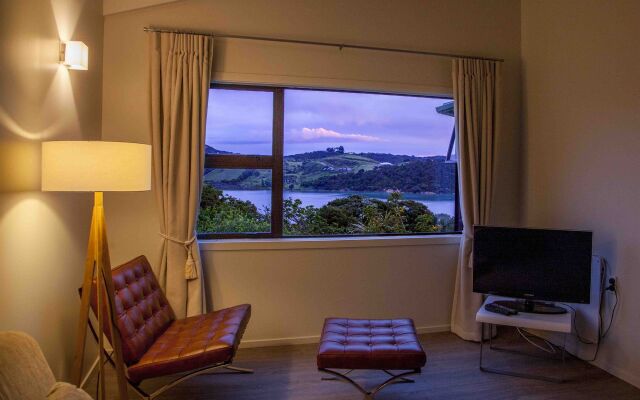 Le Chalet Waiheke Apartments