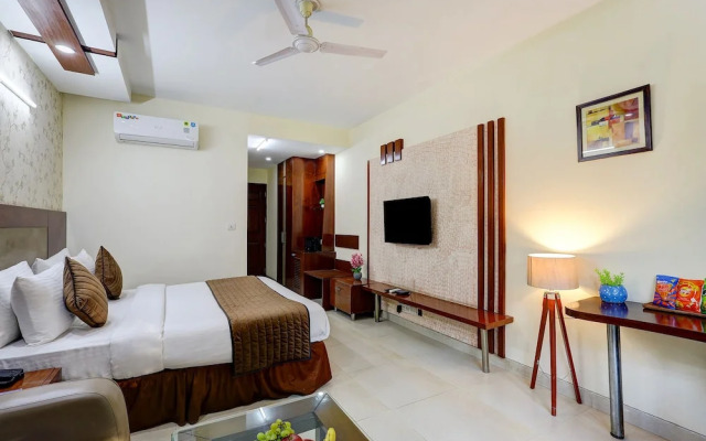 Fabhotel B Stays