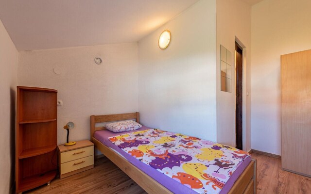 Stunning Apartment in Vir With Wifi and 2 Bedrooms