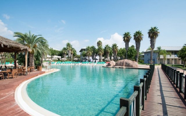 PortAventura Hotel Caribe - Theme Park Tickets Included