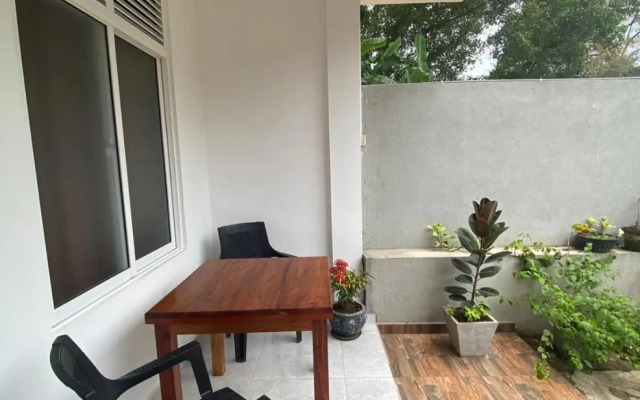 senarathna guest house