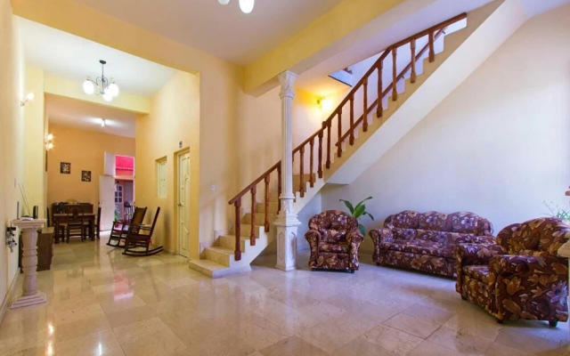 Hostal "D & G"