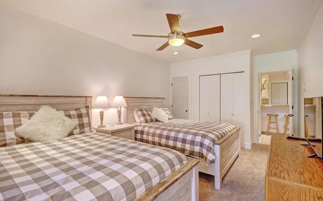 Newly Remodeled Ski-In Ski-Out Right By The Lift - FP304 by RedAwning
