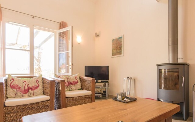 Luxurious Villa in Rouzede with Private Pool