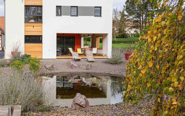 La Maison Devant La Prairie