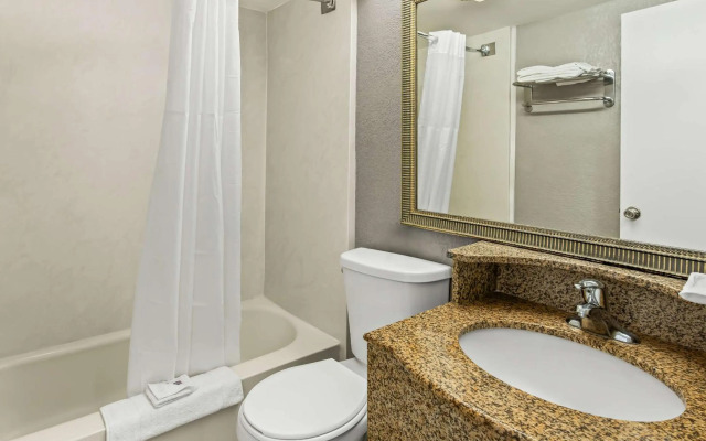 Motel 6 Lester, PA - Philadelphia Airport