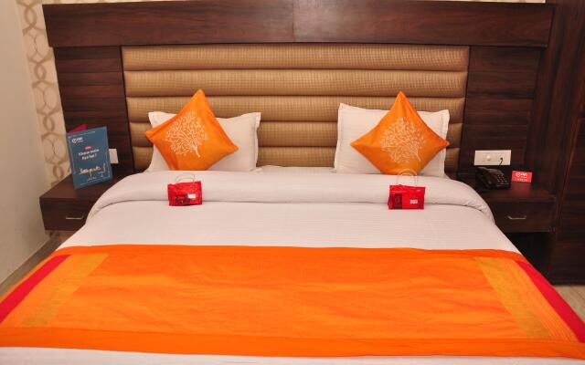 OYO 1977 Hotel Grand Galaxy