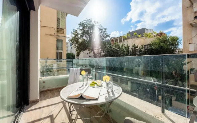 Sunny Chic in TLV Center by Sea N' Rent