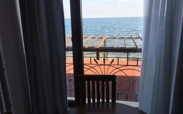 Villa Milagro Apartments
