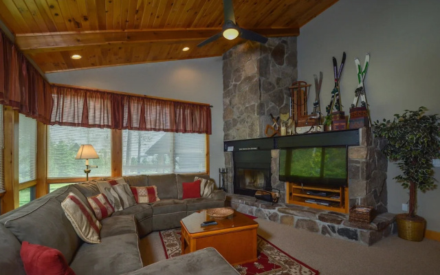 Touch the Sky 4 Bedroom Townhome