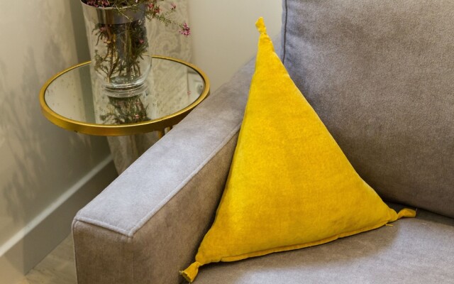 Sevilla Alquila Suites Jardines de Murillo con piscina climatizada