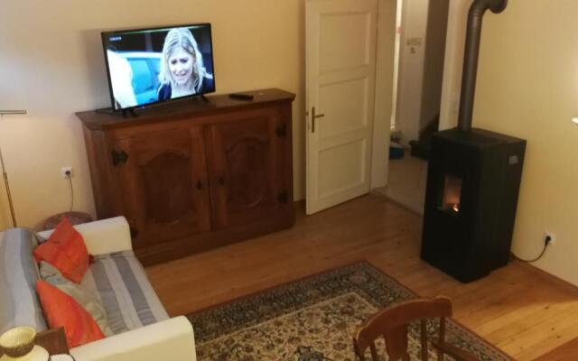 Rosis Cottage