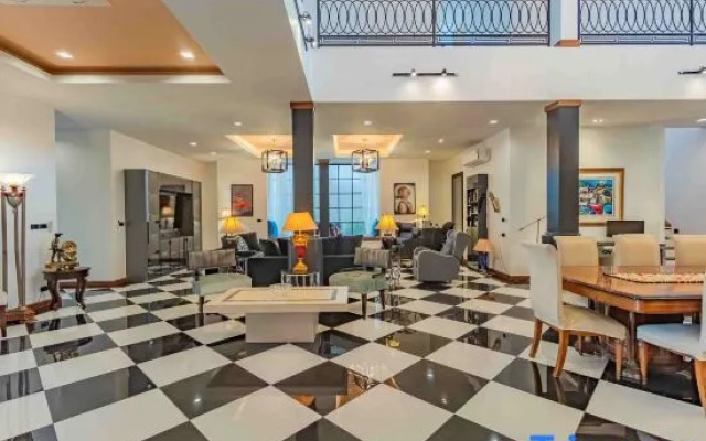 Villa Viola 7 Bedroom, Fully Staffed, on the Golf Course