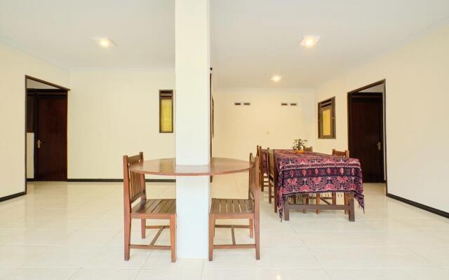 OYO 2519 Mayang Garini