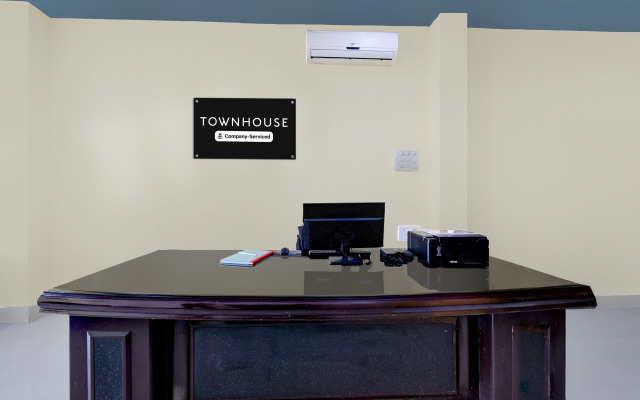 Super Townhouse Cherlapally Bus Terminal Formerly Hotel Chakripuram