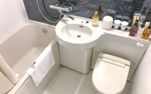 HOTEL LiVEMAX Takamatsu Eki Mae