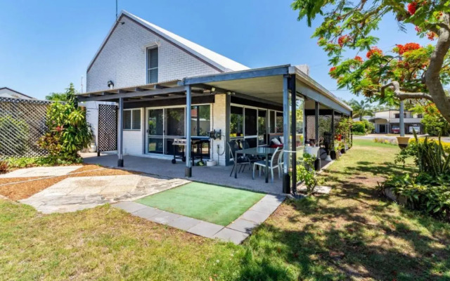 Unique Getaway 300m to Bribie Foreshore, Bongaree