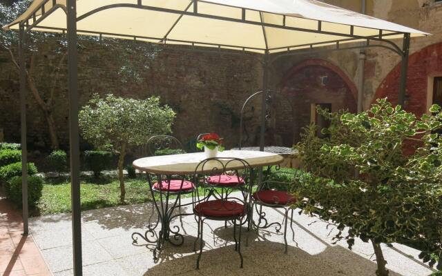 Piazza Paradiso Accomodation