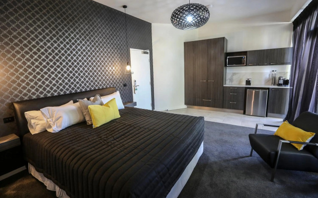 Indulge Apartments CBD