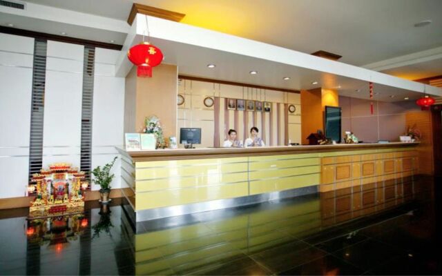 Arawan Riverside Hotel