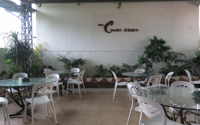 ZEN Rooms Center Suites Cebu