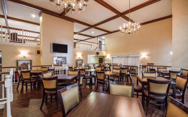 Comfort Suites Appleton Airport