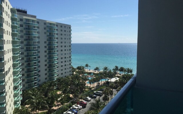 Beach Apartments Hollywood