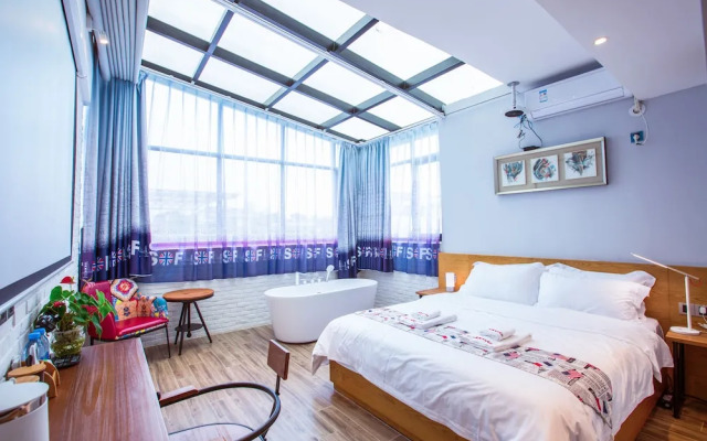 Maan Coco Travelling With Inn No.1