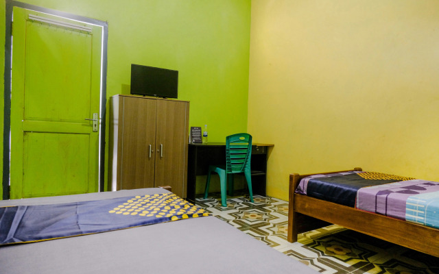 Hotel O Ilyasa Family