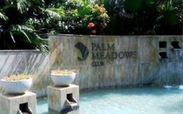 Palm Meadows Resort
