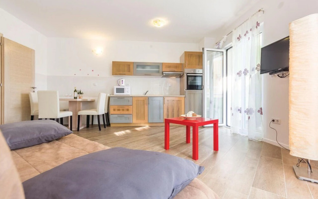 Stunning Home in Premantura With Wifi and 2 Bedrooms