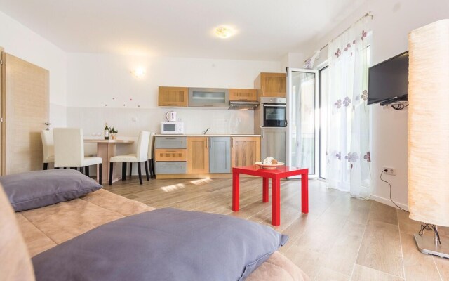 Nice Home in Premantura With Wifi and 2 Bedrooms